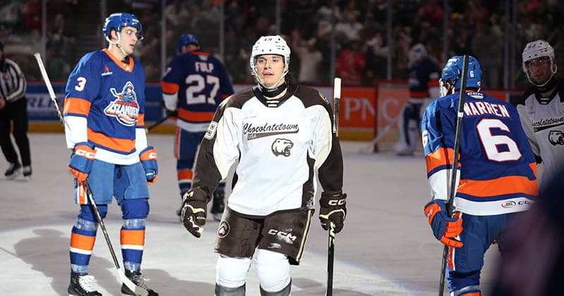 Bears Get Another 5 4 Win Against Islanders