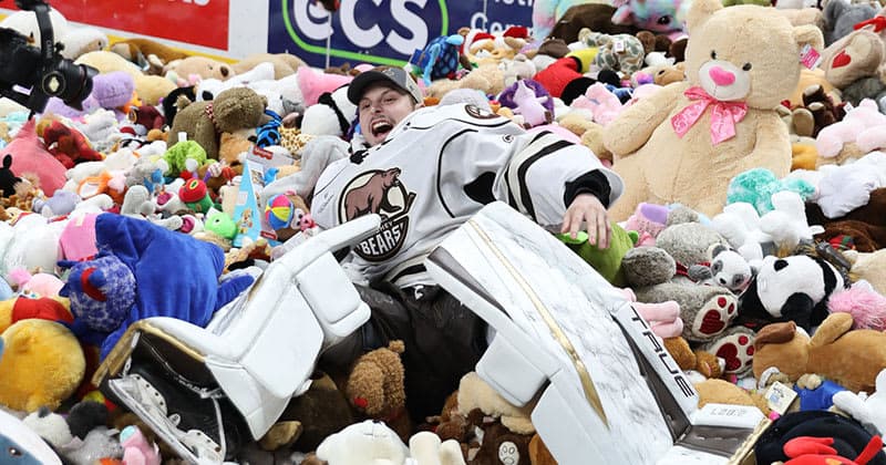 Teddy Bears Fly, Bears Win Over Hartford 5 0