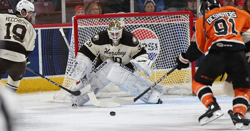 Bears Clinch Atlantic Division in 1 0 Win Over Phantoms