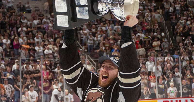Capitals Re sign Calder Cup Champion Alex Limoges