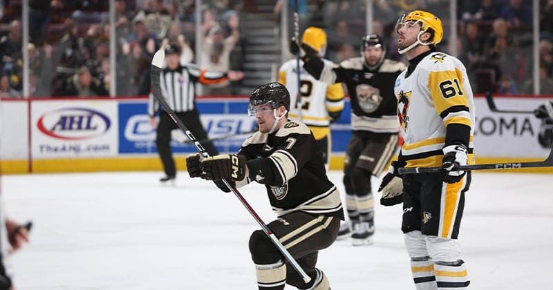 Bears Hold On for 5 4 Win Over Penguins