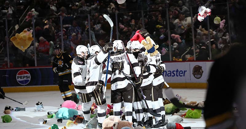 Sgarbossa, Smallman Power Bears to 5 1 Teddy Bear Toss Win Over Bruins