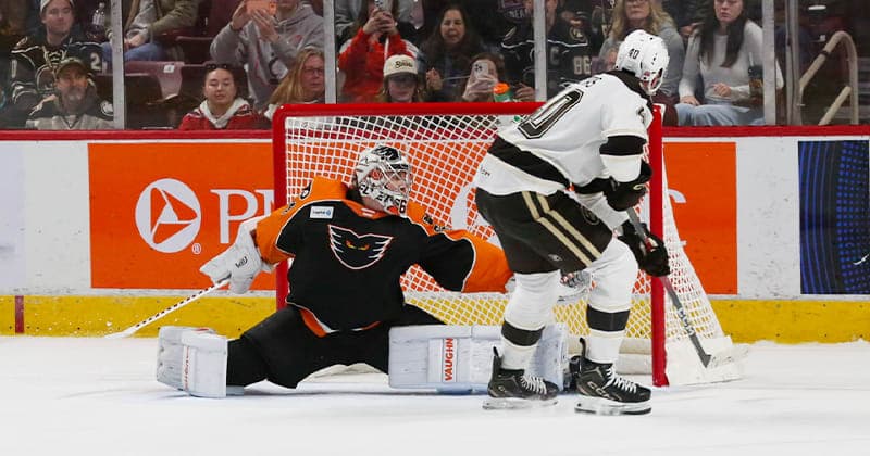 Bears Cap Weekend with 4 3 Shootout Win Over Phantoms