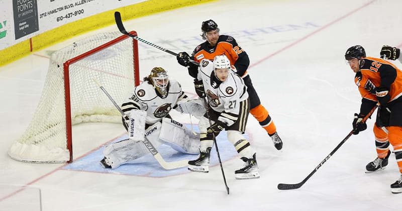 Bears Prevented from Sweeping Phantoms in 2 0 Loss