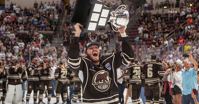 Bears Re sign Nicky Leivermann to AHL Contract