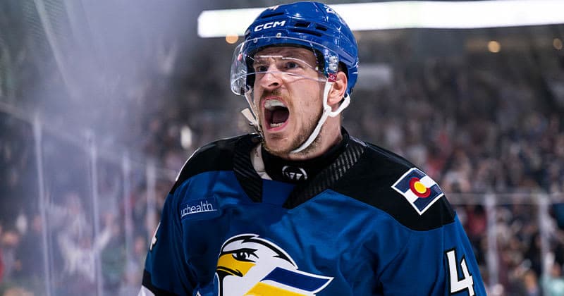 Capitals Sign Defenseman Jacob MacDonald