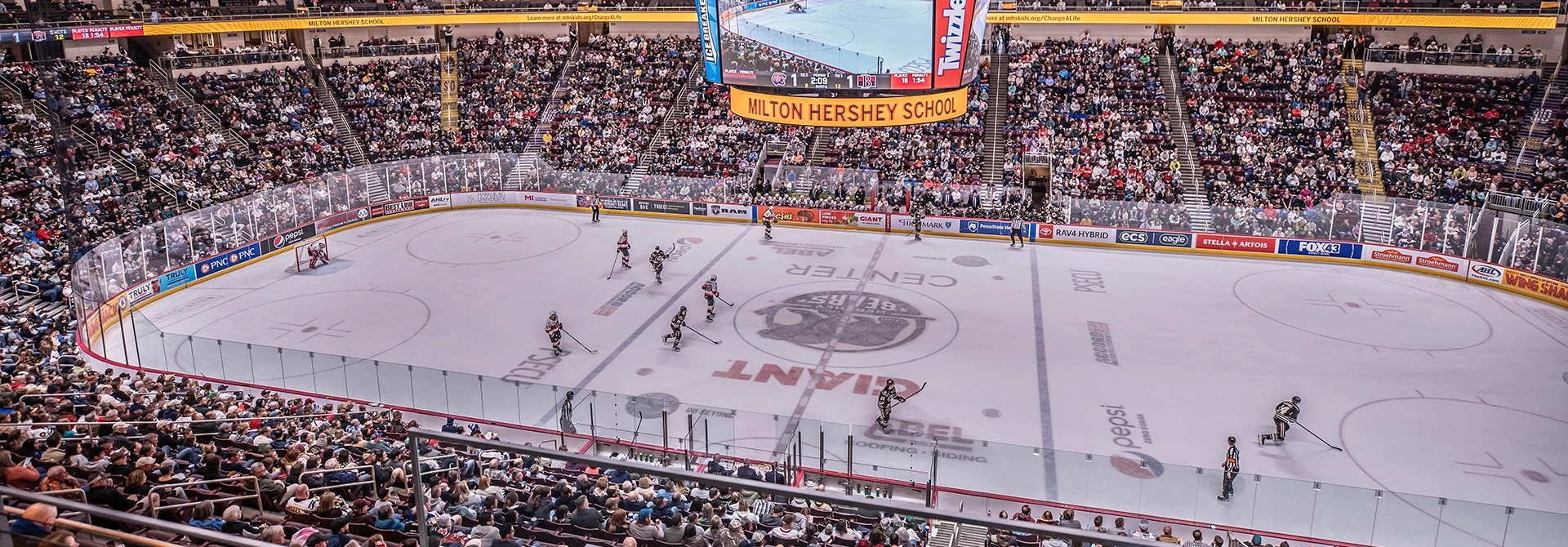 Hershey Bears on ice at Giant Center